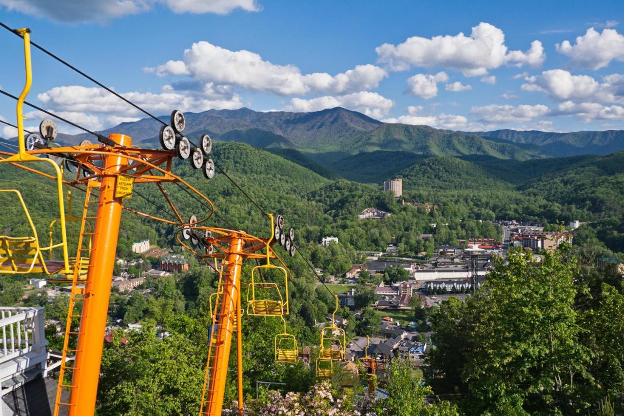 Majestic Leconte Villa Gatlinburg Exterior photo